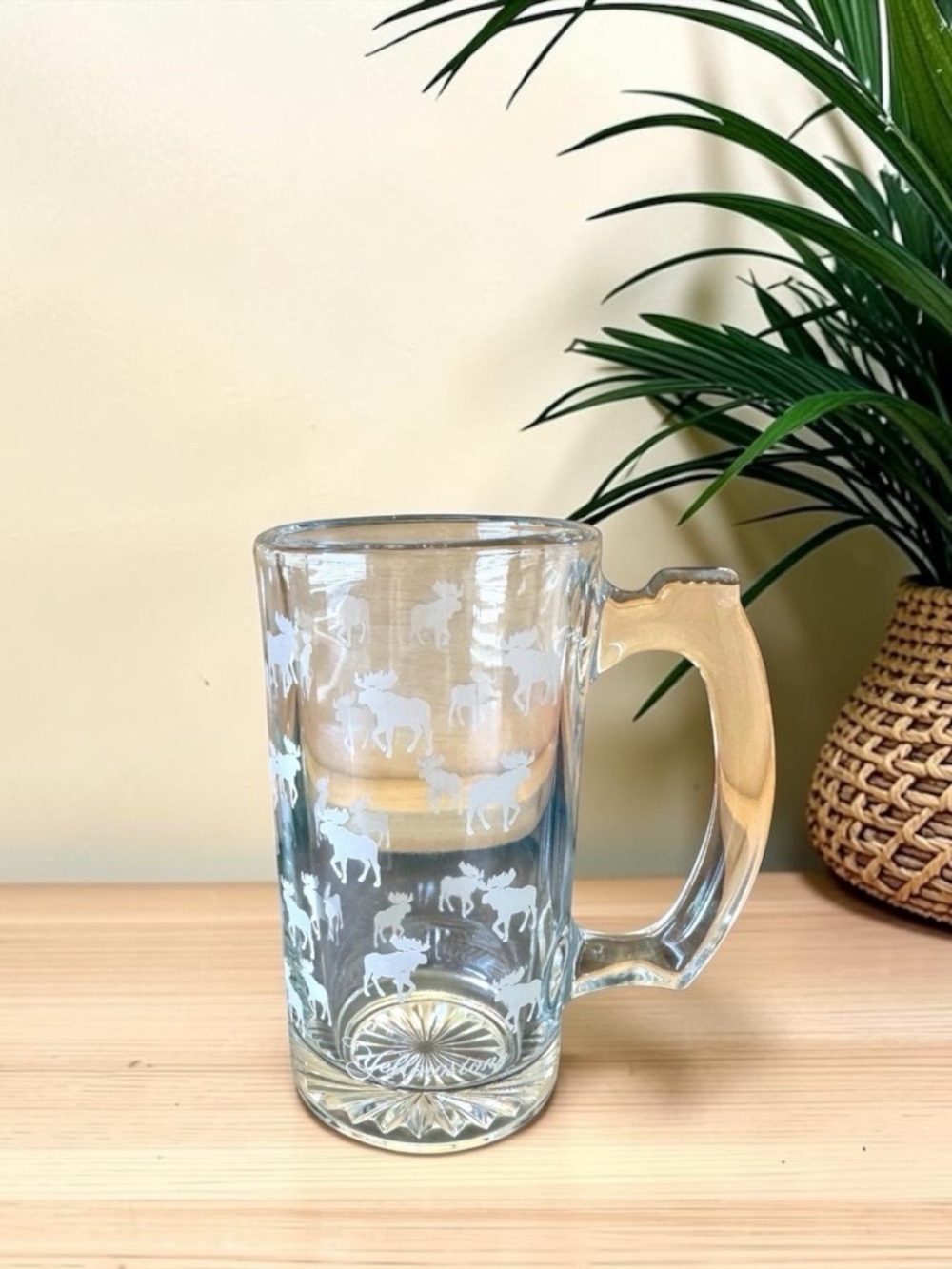 Vintage Yellowstone Moose Etched Glass Beer Mug